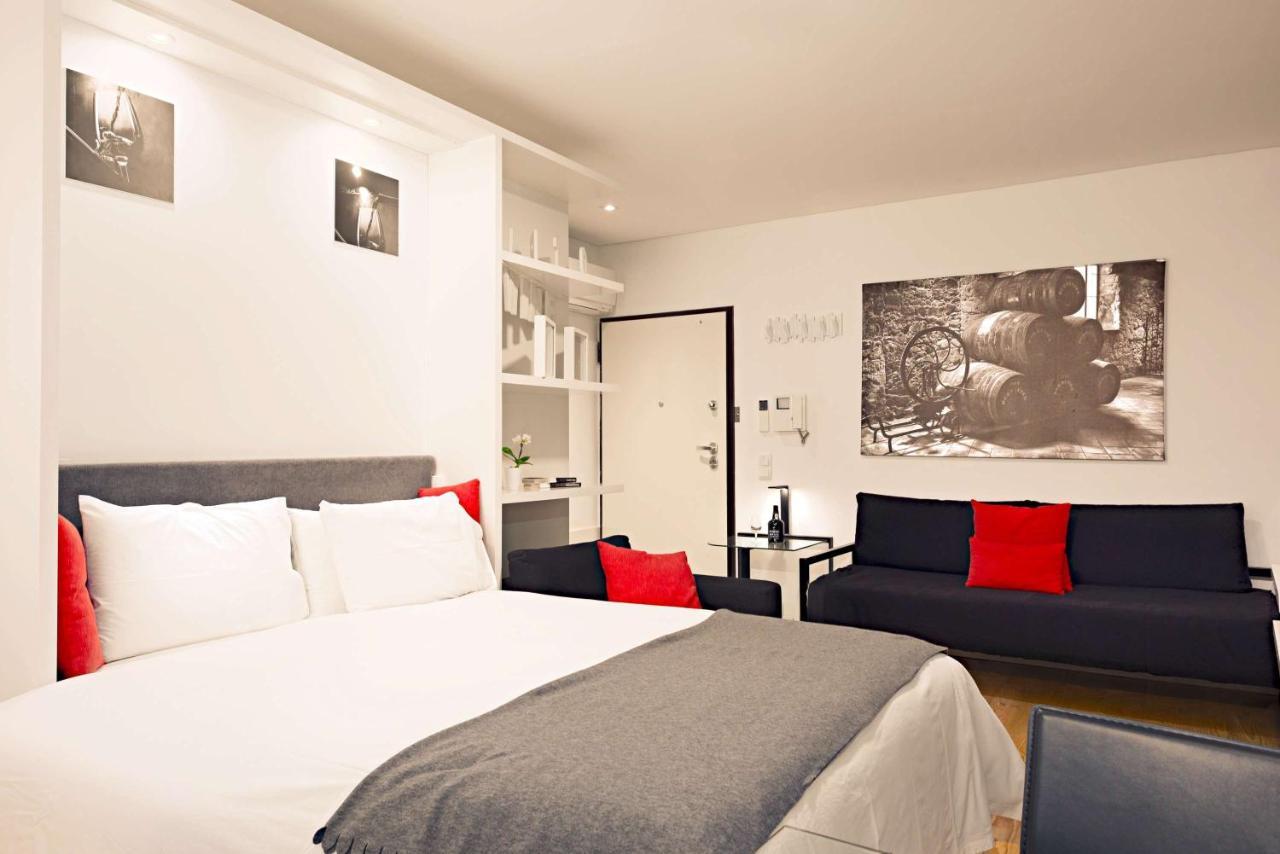 Apartment Near Sao Bento Station Порто Екстериор снимка