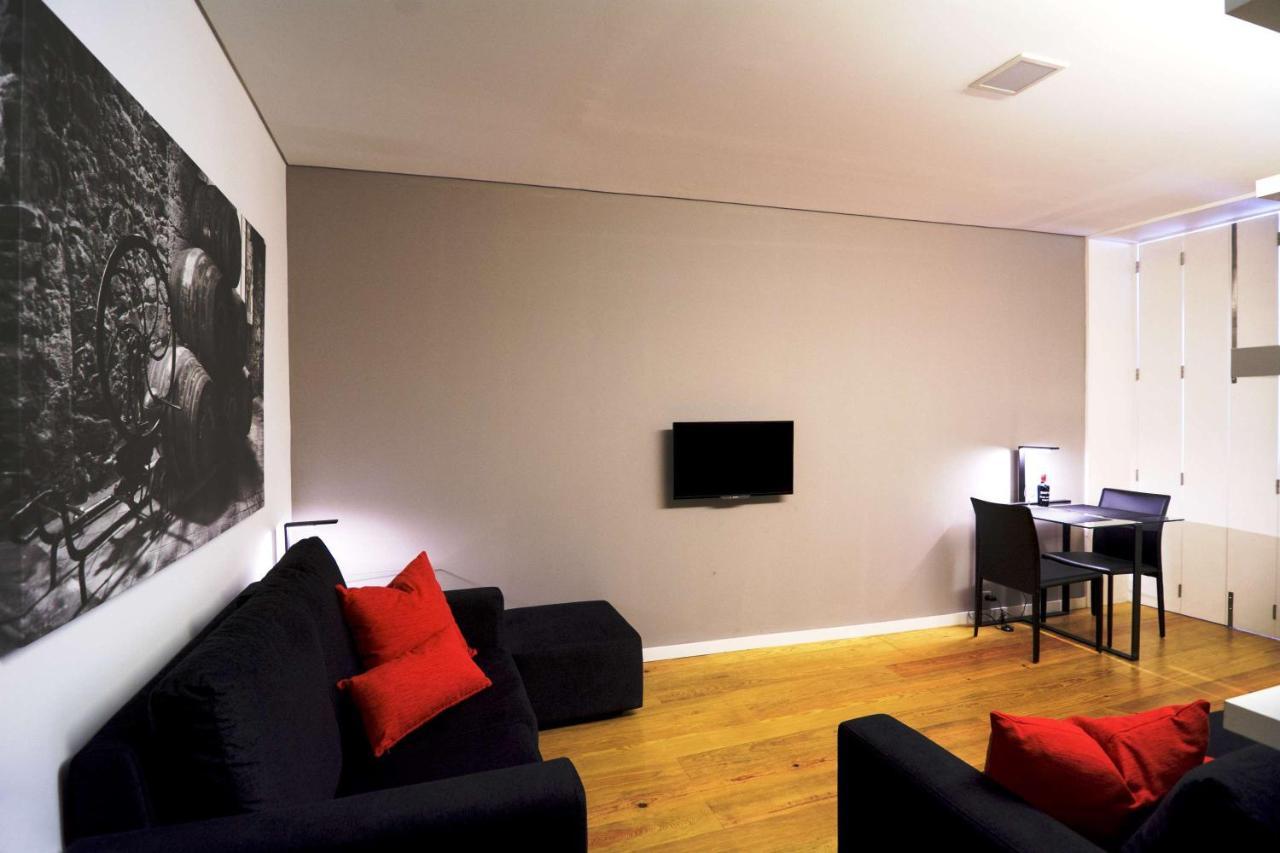 Apartment Near Sao Bento Station Порто Екстериор снимка